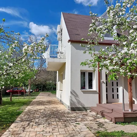 Bridgehaus Balatonfured